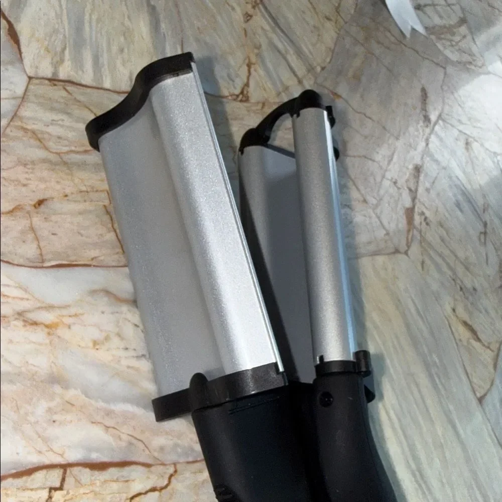 Hot Tools Professional Deep Waver Black Silver Triple Barrel Hair Iron Hairwaver